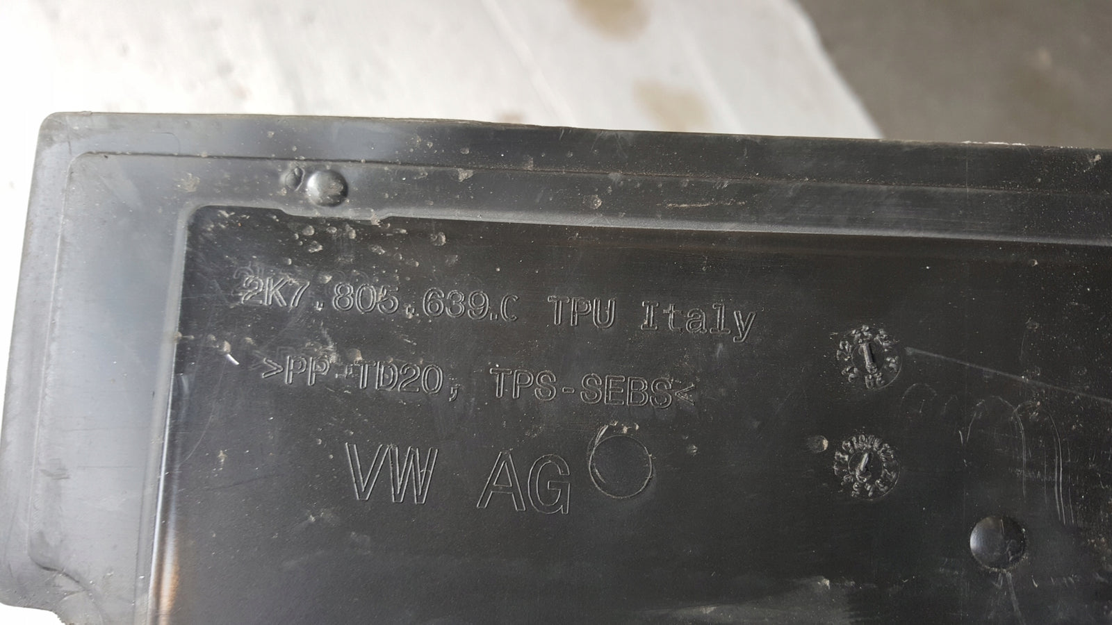 Kierownica powietrza lewa VW CADDY 2K7805639C demontaż oryginał