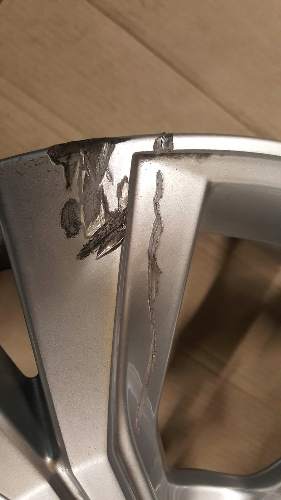 SEAT FELGA ALUMINIOWA 7JX18 ET45 575601025AL