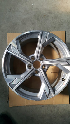 Felga Audi A3 S3 8Y0 8Jx18 ET46 5x112 8Y0601025P