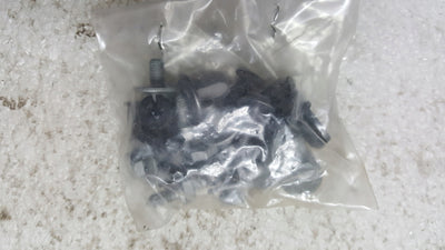 TOURAN 5TA898625 ŚRUBY ZESTAW MONTAŻOWY BŁOTNIKA