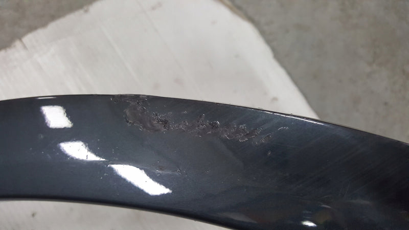 Listwa błotnika prawy tył AUDI Q5 80A853818B demontaż