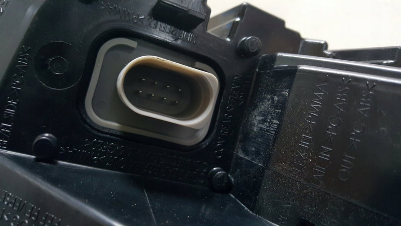 Tylna prawa lampa LED AUDI TT TTS TTRS 2023 rok 8S0945096E