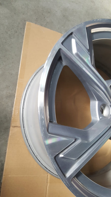 Felga Audi A3 S3 8Y0 8Jx18 ET46 5x112 8Y0601025P