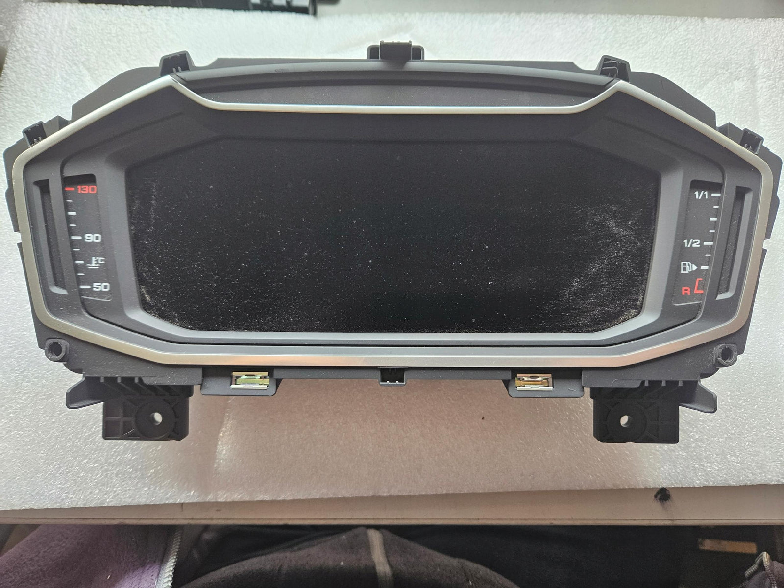 Licznik zegary virtual LCD AUDI A1 82A920710D IDEAŁ