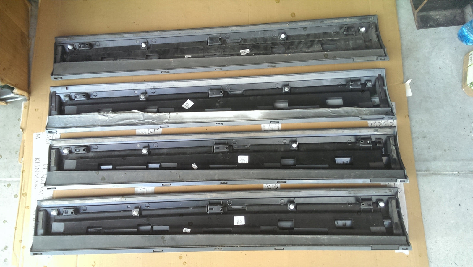 Listwa drzwi prawy przód AUDI Q3 8U0853960D