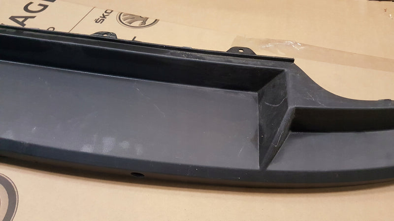 Spoiler Dokładka Zderzaka Tył 5E5807521 Skoda Octavia III Sedan PDC