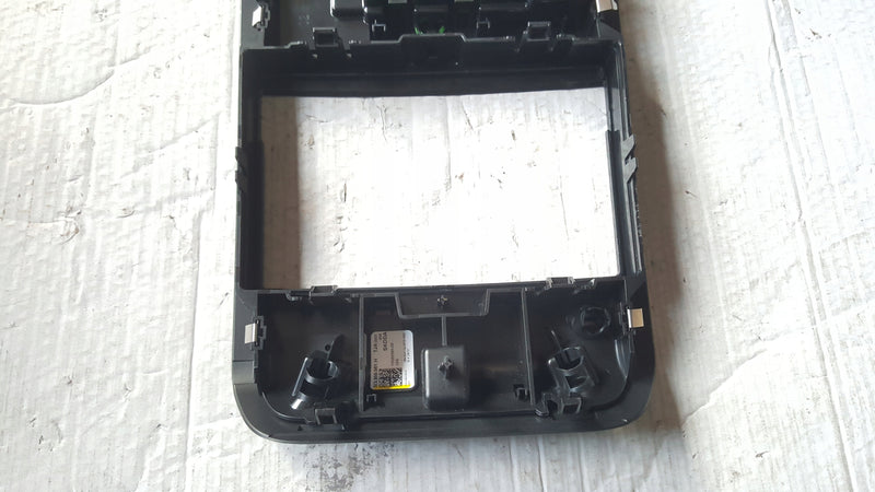 Lampka podsufitki kabinowa SKODA OCTAVIA IV 5E3959561H demontaż