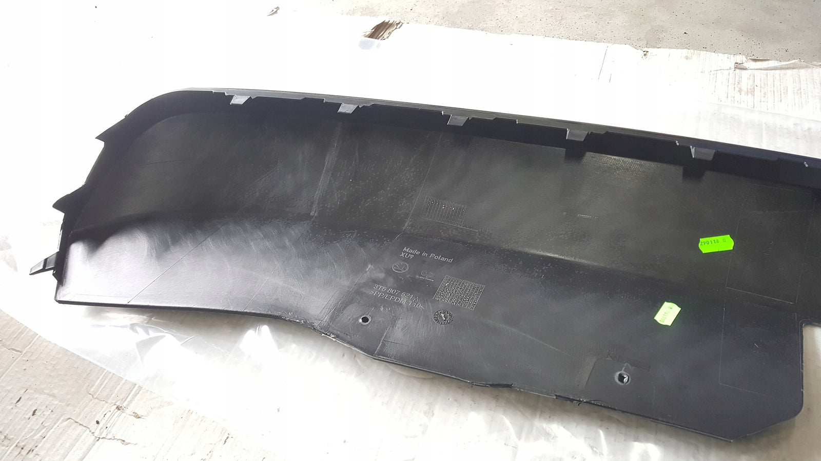 Dokładka zderzaka tył SKODA SUPERB 3T5807521A NOWA