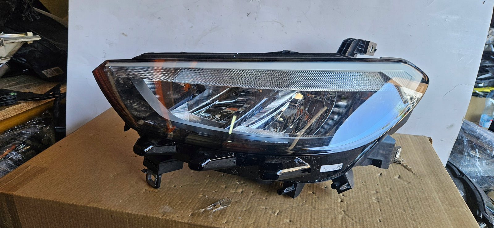 Lewy ful led Vw ID.3 10B941005C z 2024r 9