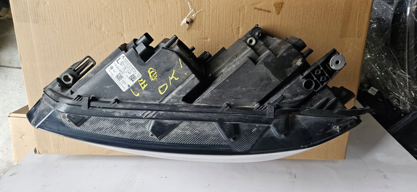 5TB941035B IDEAŁ LEDY OK VW TOURAN LEWA 2019r