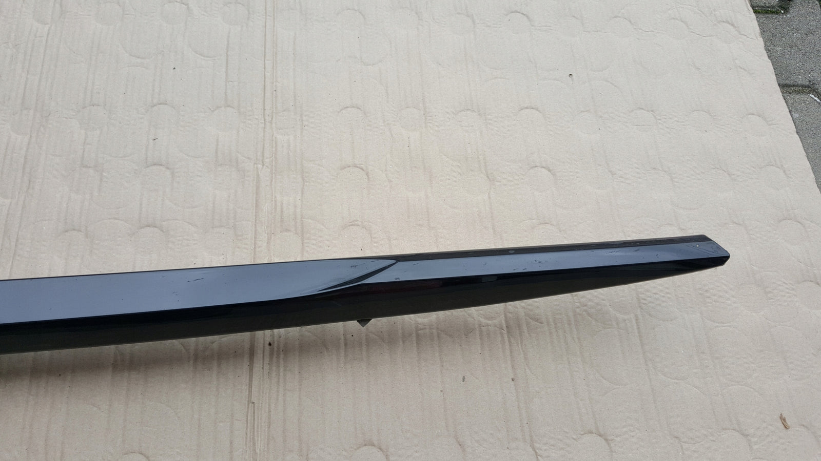 Listwa progowa lewa strona AUDI A3 8Y0853855 demontaż