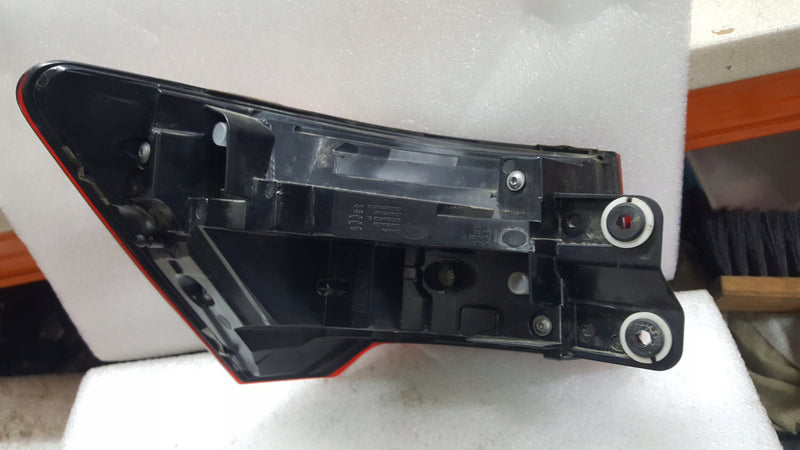 Tylna prawa lampa LED AUDI A6 (C8) sedan 4K5945070A demontaż