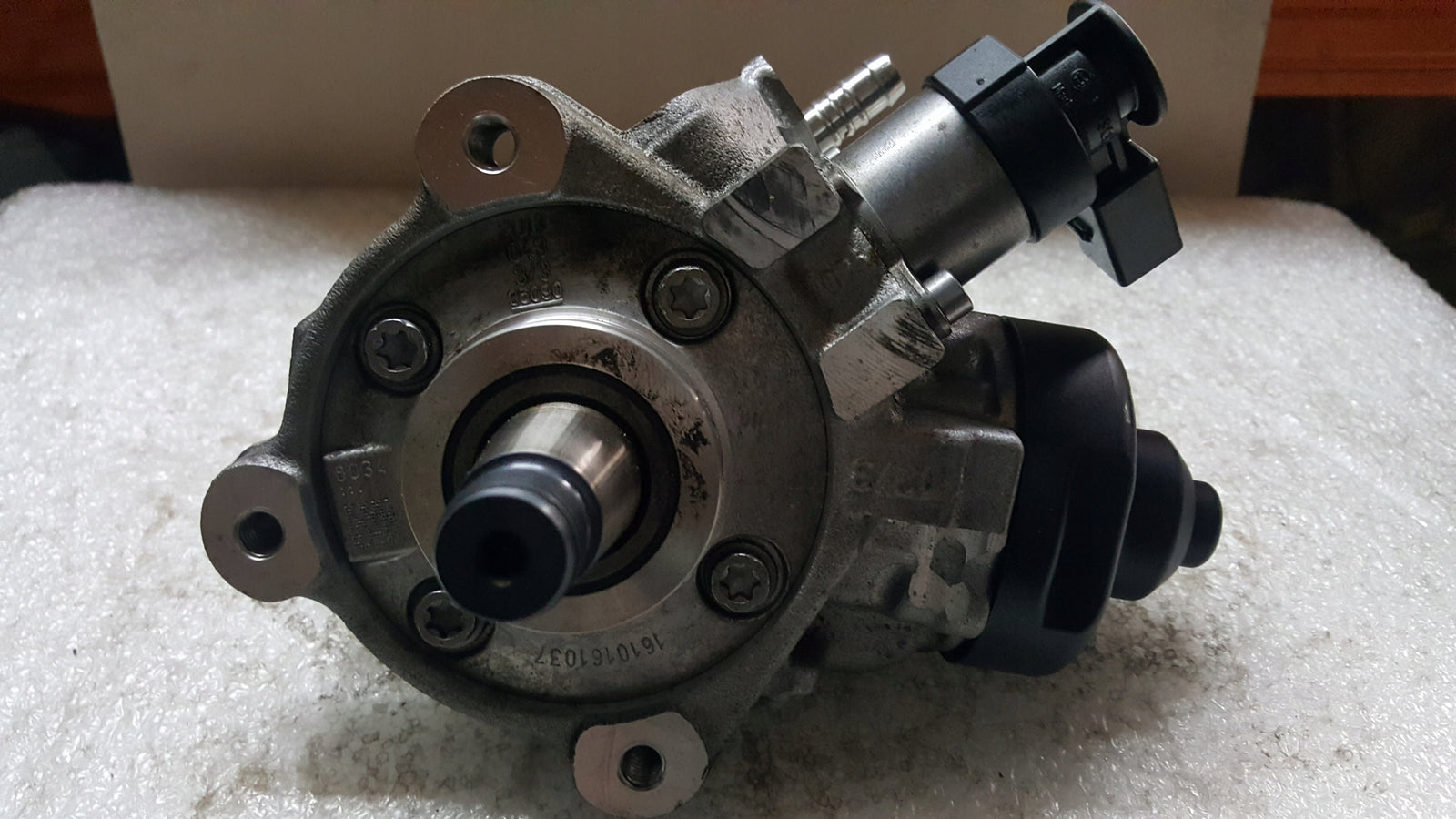 Pompa wtryskowa 2.0 TDI --VW AUDI 03L130755AC demontaż