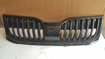 Skoda OE 5E0853653C atrapa grill Octavia III