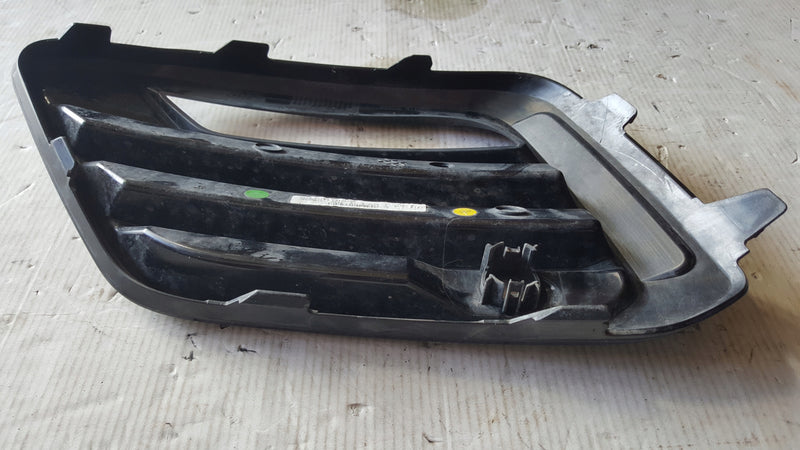 Kratka zderzaka prawy przód ATECA CUPRA 575853666S