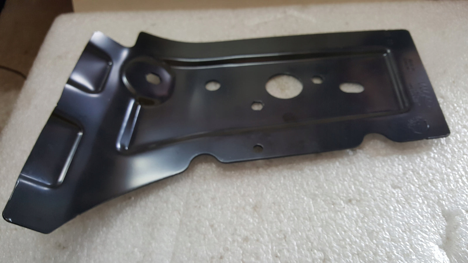 NOWY ORYGINALNY wspornik wkład prawy przód VW AUDI BENTLEY 4M0805538C