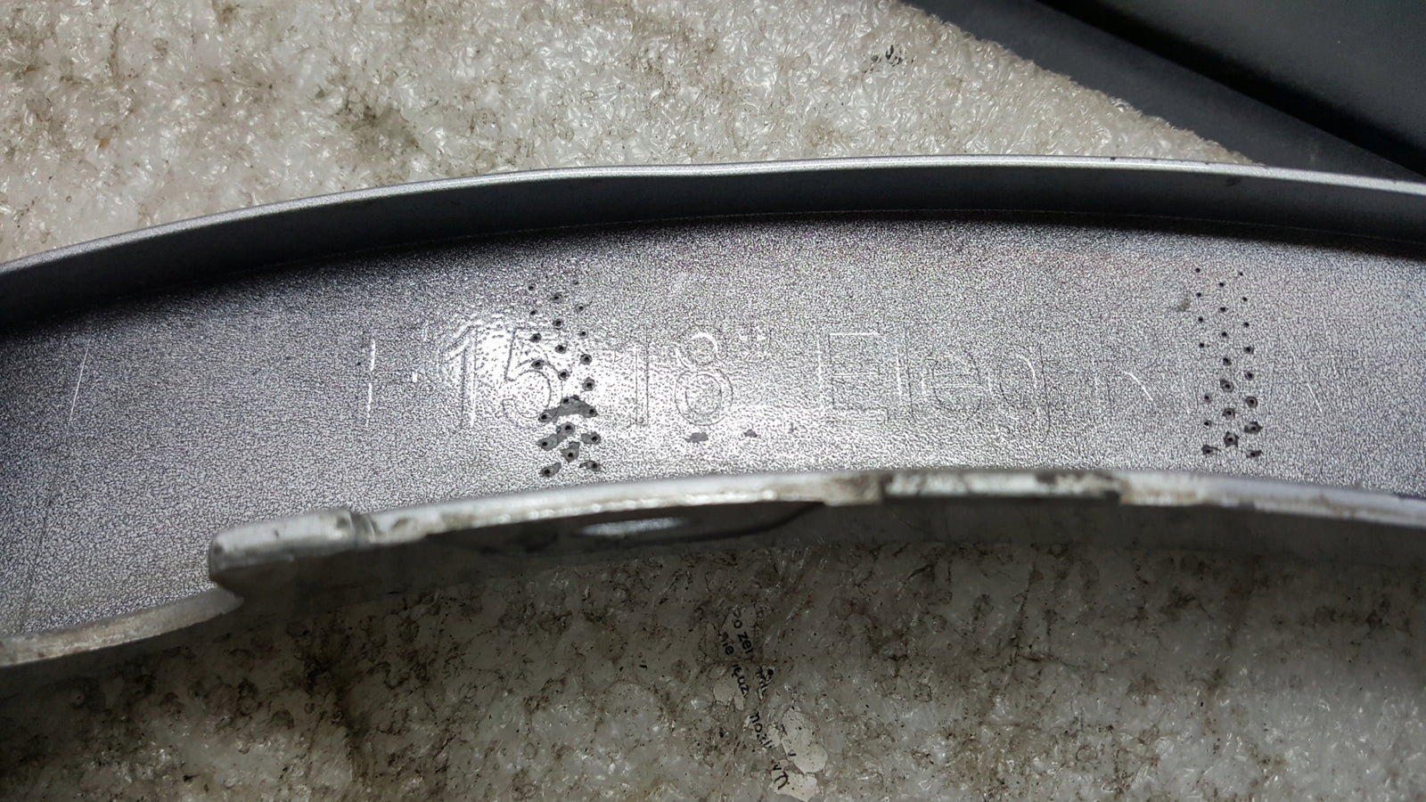 Jeep Cherokee 15-18 Przód lewa Listwa Nakładka na błotnik przedni