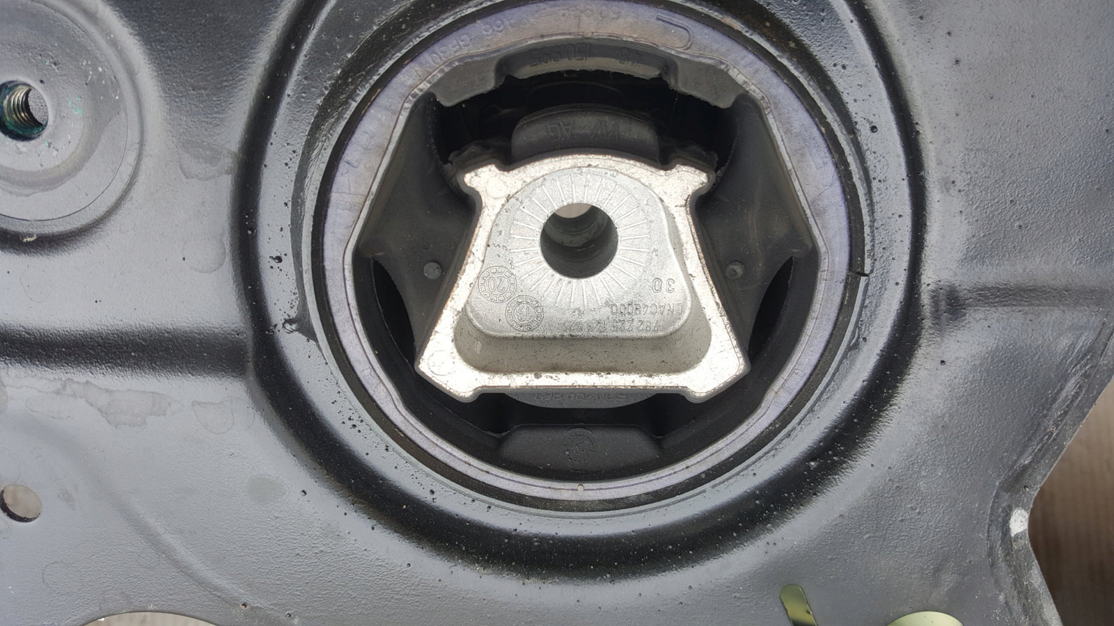 Wózek sanki kołyska VW AUDI SEAT SKODA 5WA199315F demontaż