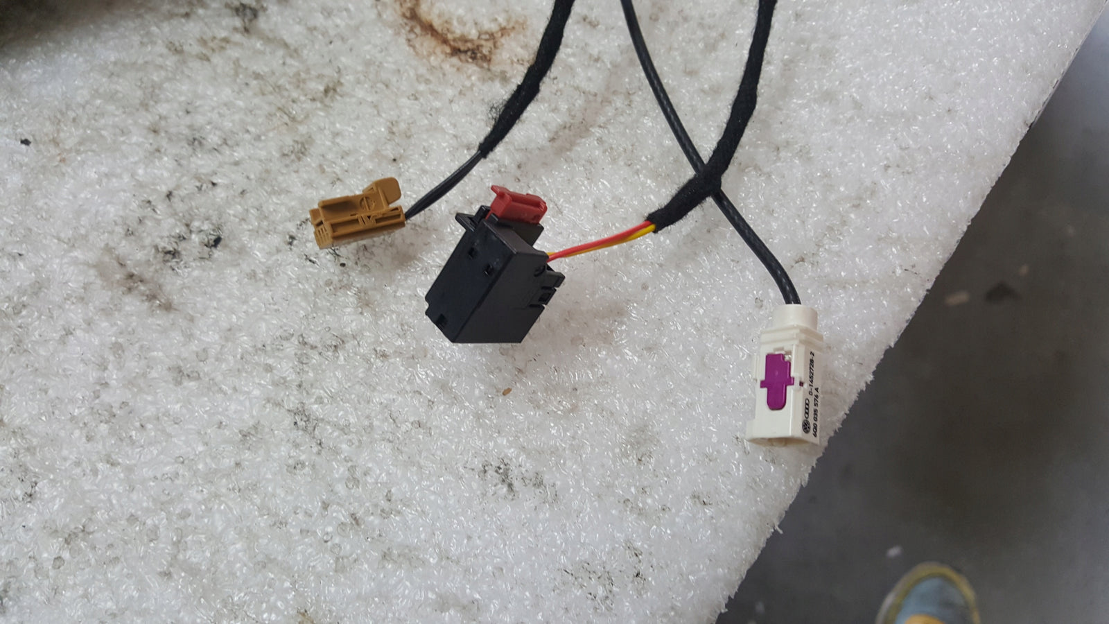 Prawe lusterko kamera AUDI E-TRON 4KE857410G oryginał demontaż