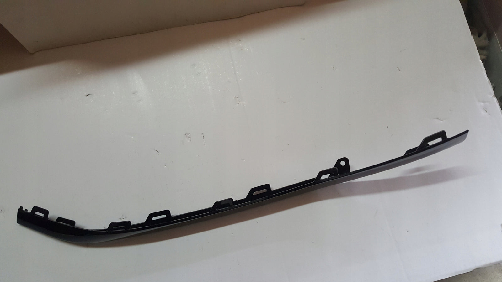 NOWA ORYGINALNA listwa zderzaka lewy przód VW PASSAT B8 R-LINE 3G0854321C