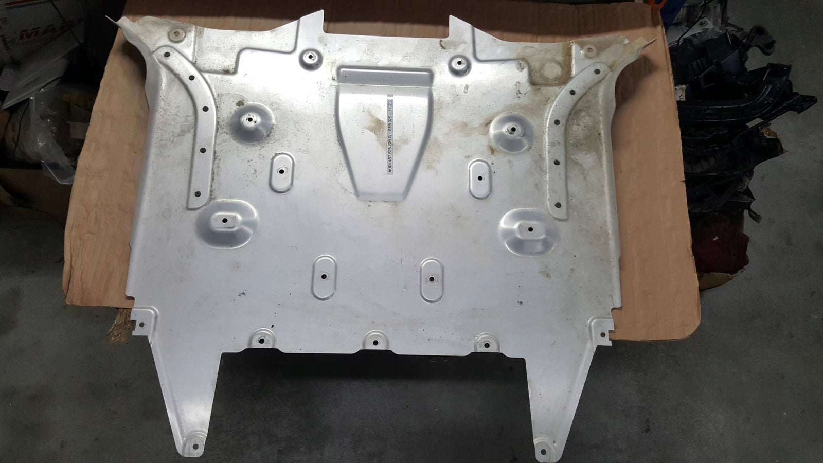 DOLNA OSŁONA AUDI R8 2 II 4S 2017- 4S7825208D