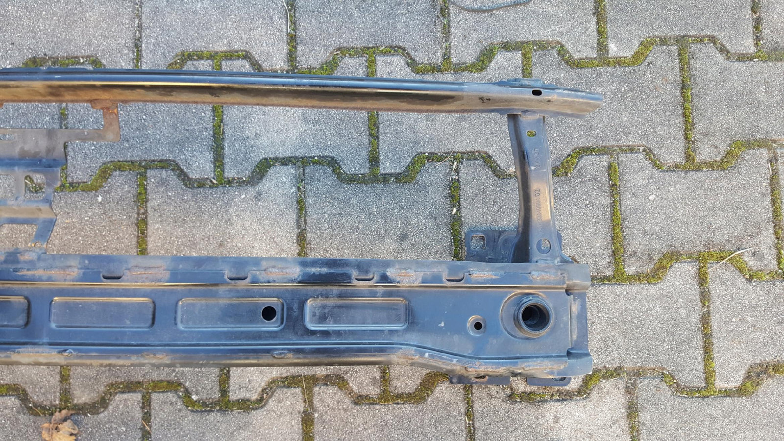 AUDI Q2 BELKA ZDERZAKA PRZÓD 81A807109C