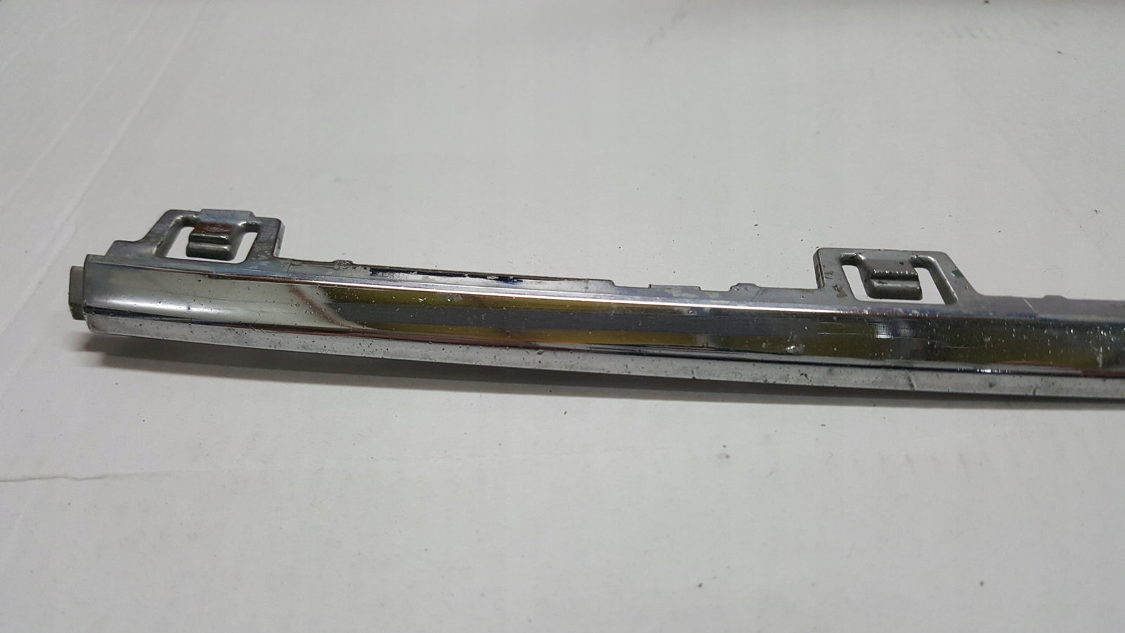 Listwa chrom zderzaka przedniego AUDI A6 (C7) 4G0807578 demontaż