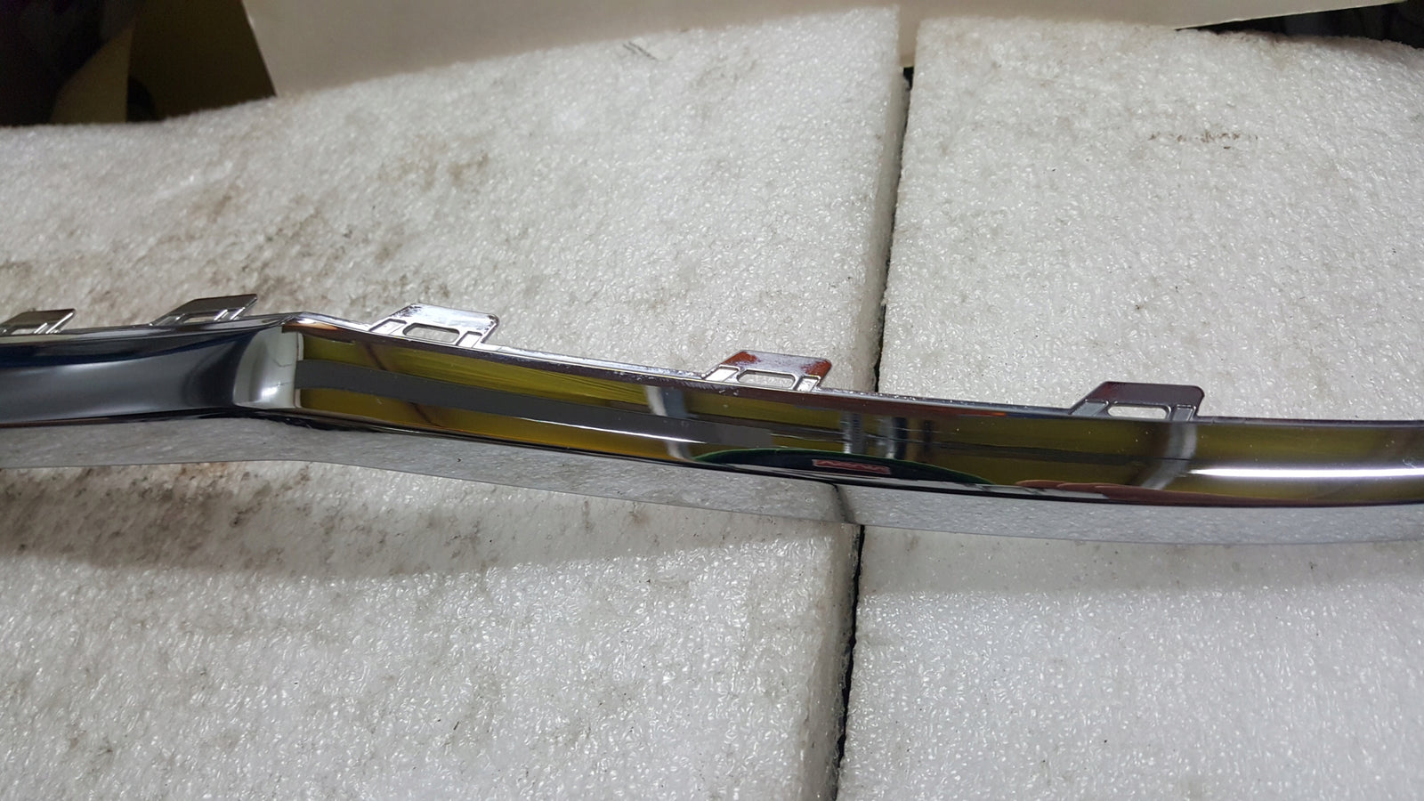 Listwa chrom zderzaka lewy przód VW T-ROC 2GA853711B demontaż