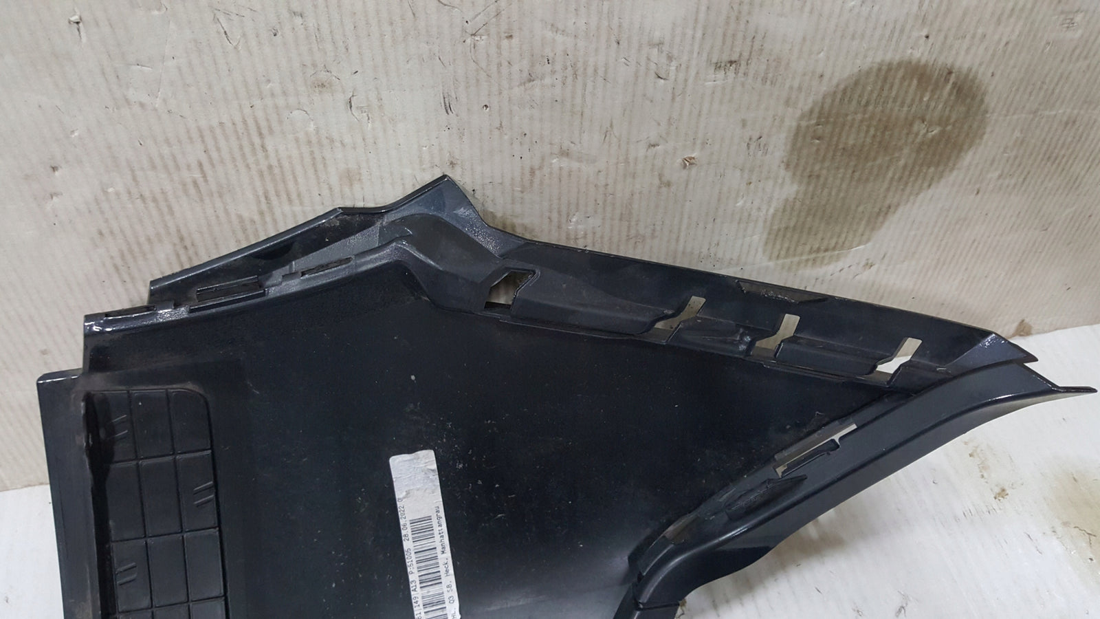 Narożnik zderzaka tylnego lewa strona AUDI Q3 83F807851 demontaż