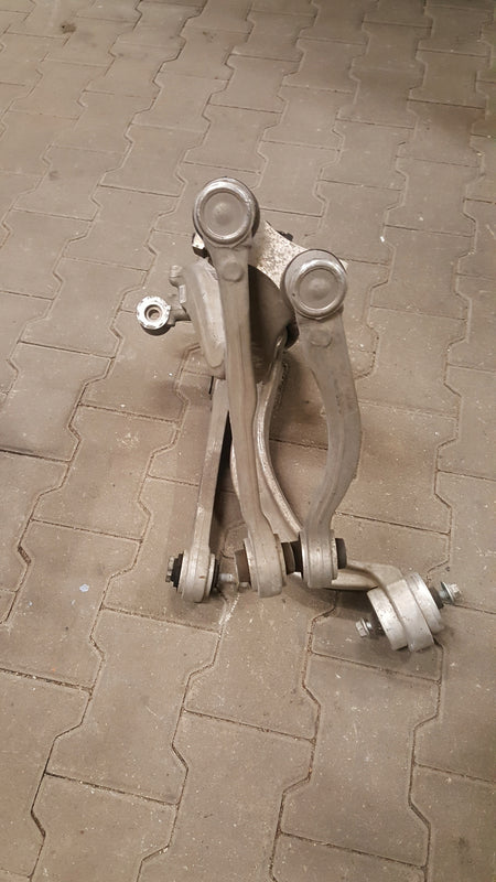 AUDI RS6 4K C8 4.0 TFSI ZWROTNICA PRAWA PRZÓD WAHACZ 4K0407560D