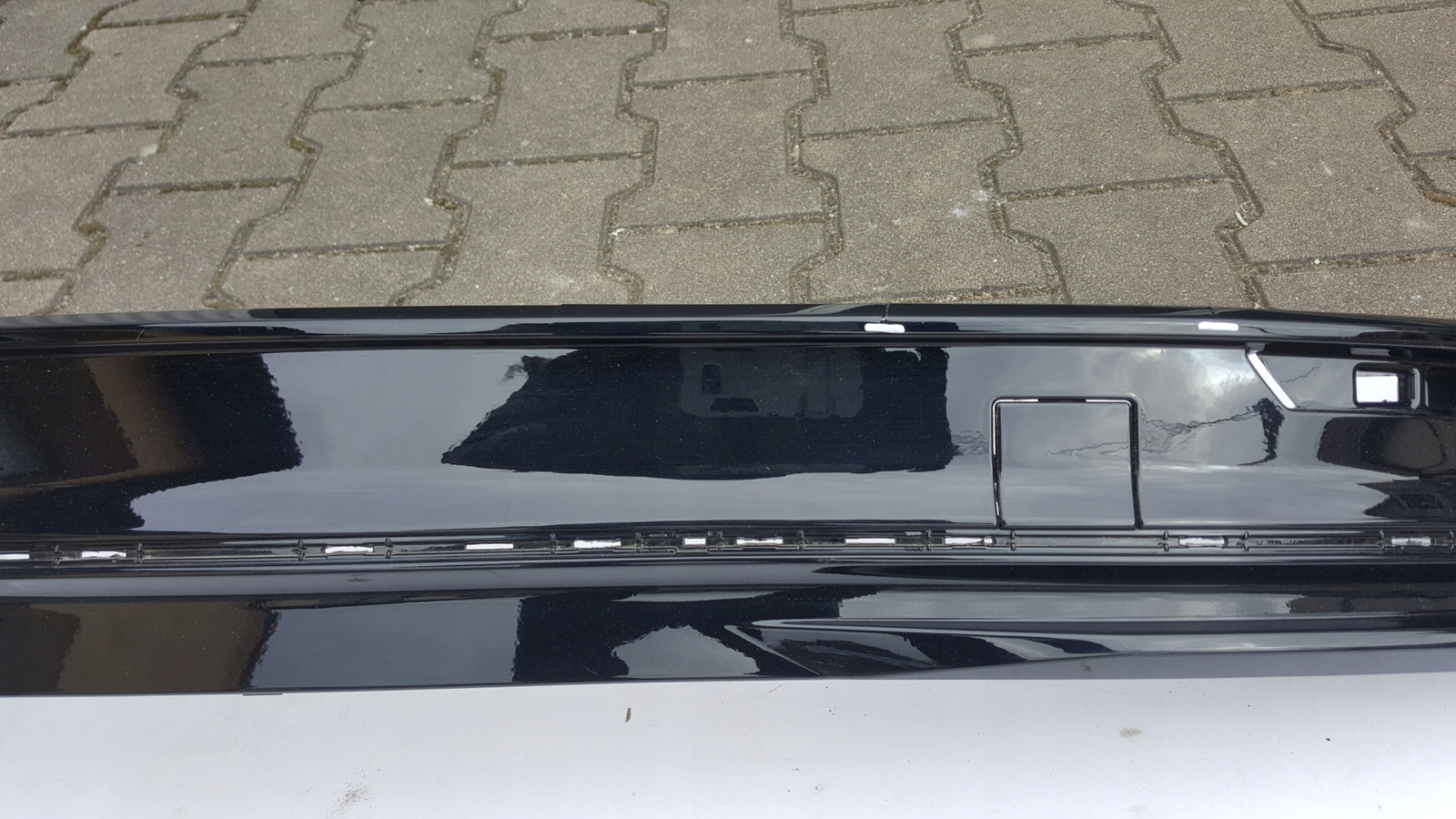 Listwa kratka zderzaka tylnego VW PASSAT B9 kombi 3J0807423B demontaż