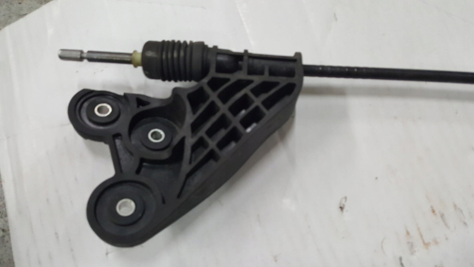 Mechanizm wybierak biegów VW AUDI SEAT 5WA713033AM demontaż