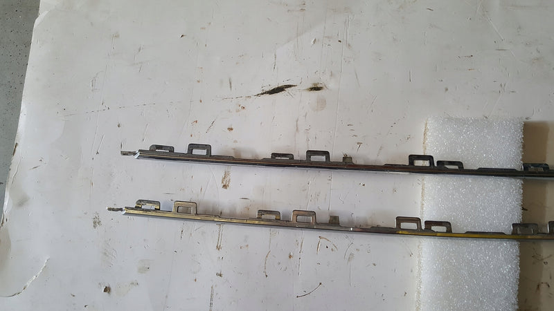 Listwa chrom zderzaka tylnego VW PASSAT (B8) 3G0853835 demontaż