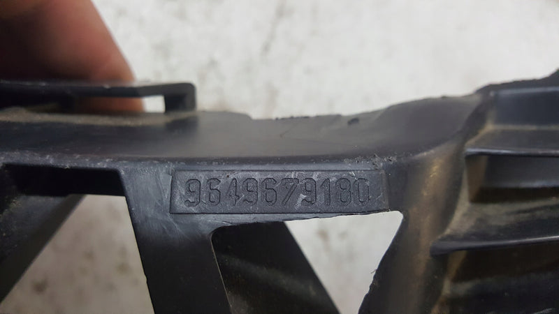 PEUGEOT 207 ŚLIZG MOCOWANIE ZDERZAKA PRAWY TYŁ 9649679180