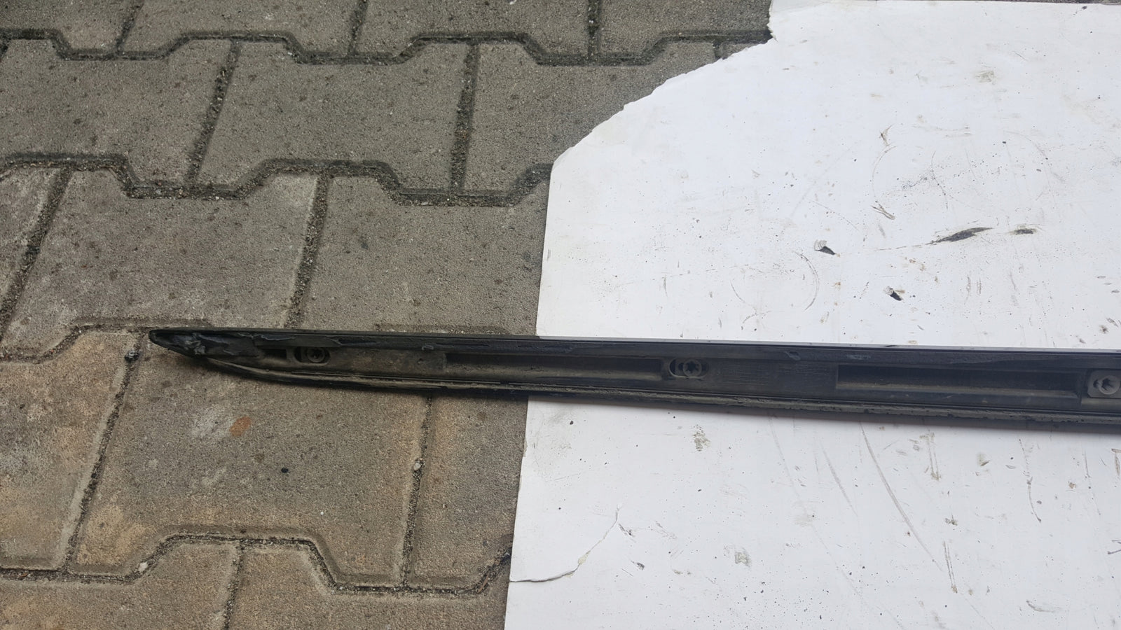 AUDI A1 II 82A LISTWA PROGOWA PRAWA S-LINE 82A853932A 5D 2019-