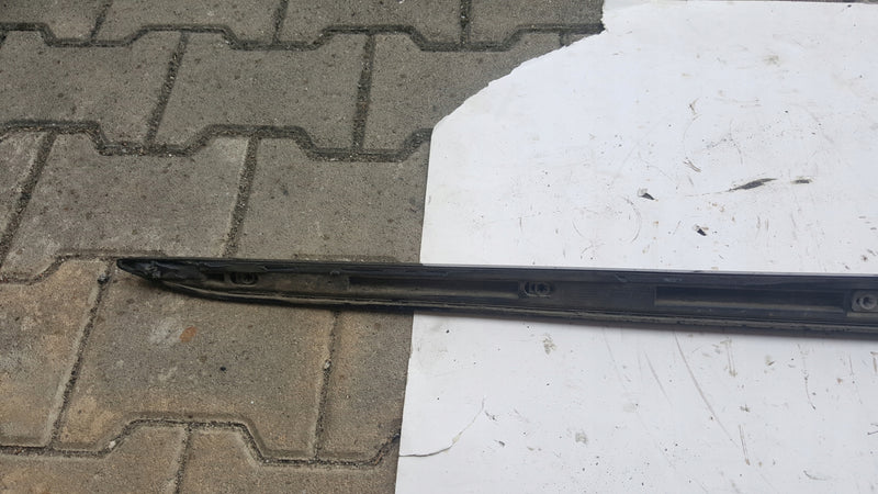 AUDI A1 II 82A LISTWA PROGOWA PRAWA S-LINE 82A853932A 5D 2019-