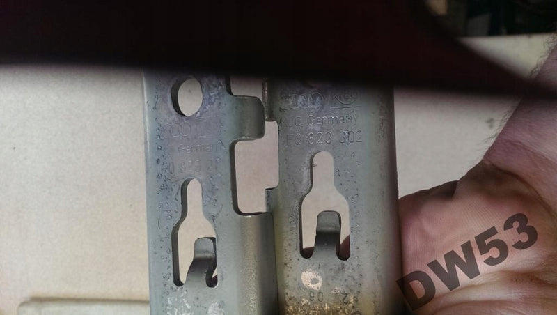 zawiasy maski Audi A6 4F0823302 4F0823301 2004-11r