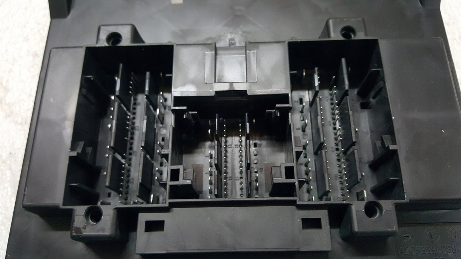 Sterownik moduł komfortu -- VW AUDI SEAT SKODA 5Q1937084B demontaż