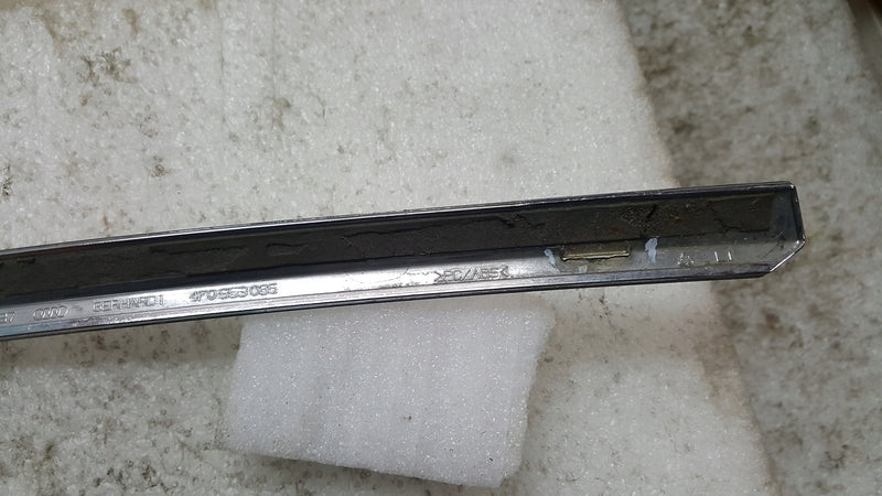 AUDI A6 C6 LIFT 08- OZDOBNA LISTWA CHROM ZDERZAKA PRZÓD LEWA 4F0853065