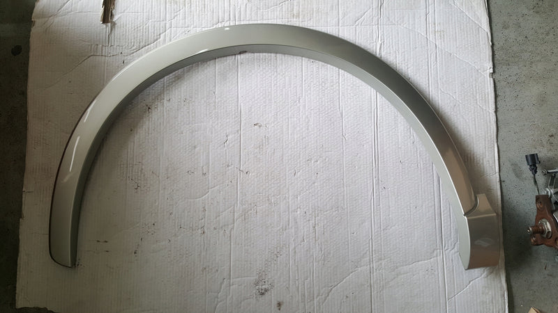 Listwa błotnika lewy przód AUDI Q3 8U0853717A NOWA