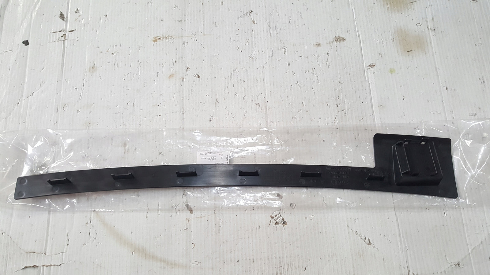 NOWA ORYGINALNA listwa mocująca AUDI A8 (D5) 4N0807900