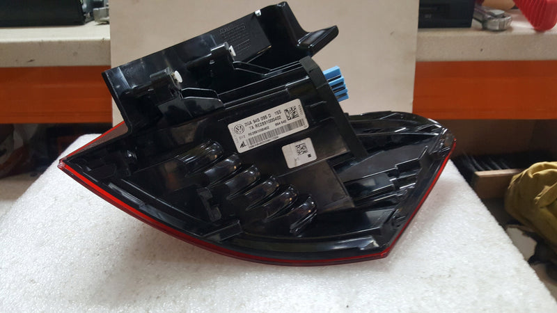 Tylna lewa lampa LED w błotnik VW T-ROC lift 2GA945095D demontaż