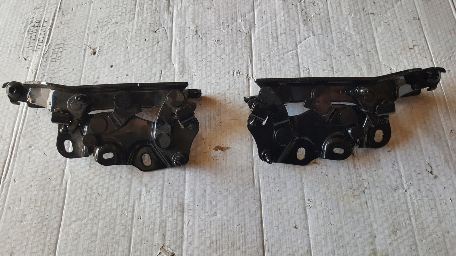 NOWE ORYGINALNE zawiasy maski L+P strona AUDI A3 RS3 8V0823301F 8V0823302F