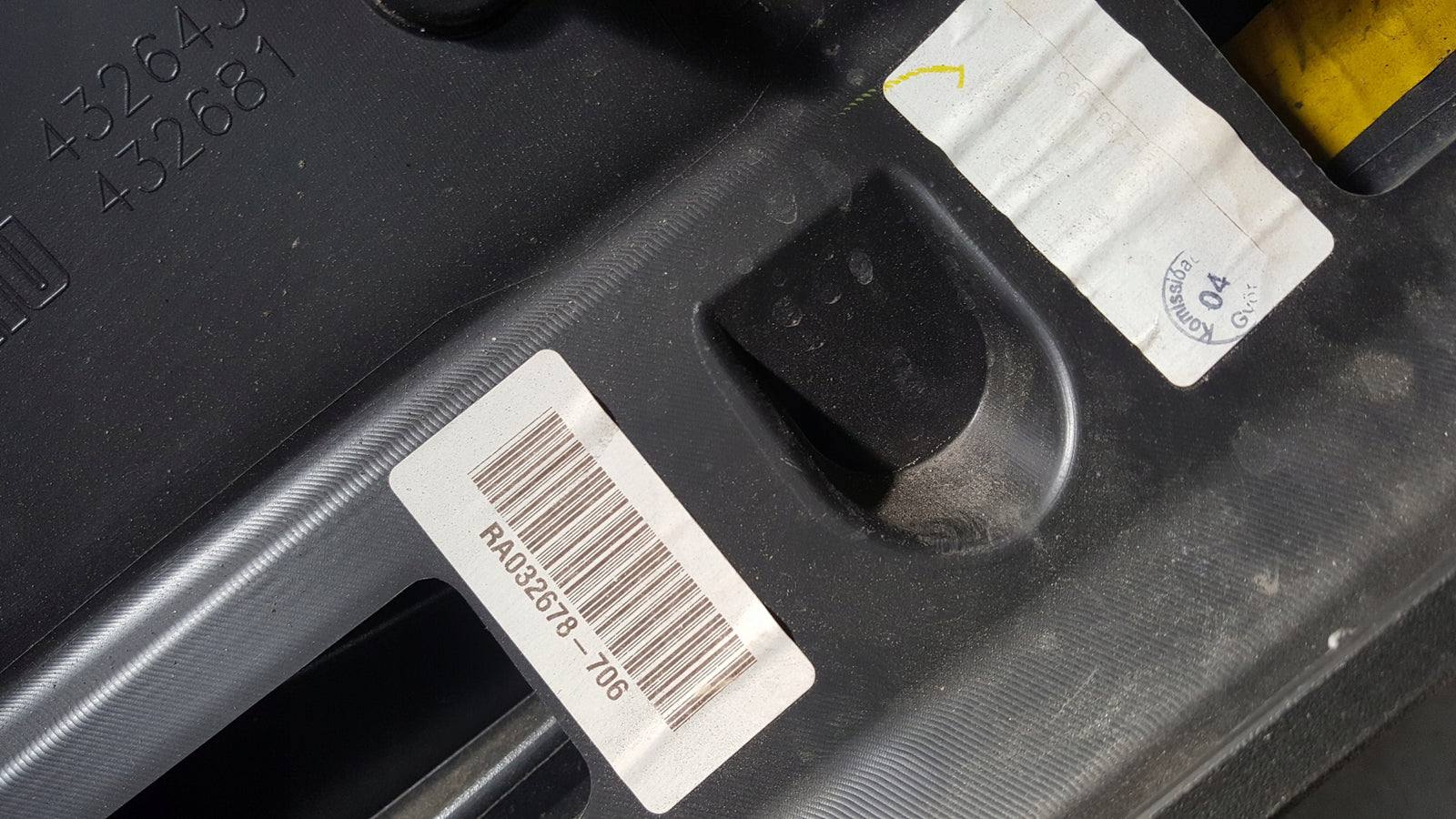 Listwa drzwi prawy tył AUDI Q3 II 83A853970A/B