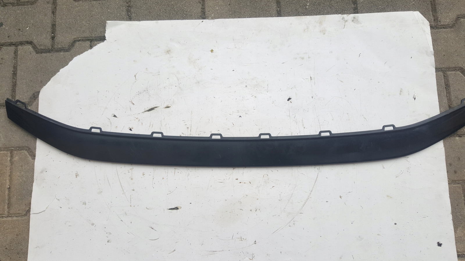 Audi RS4 B9 8W spoiler listwa dolna zderzaka przedniego 8W0807513B