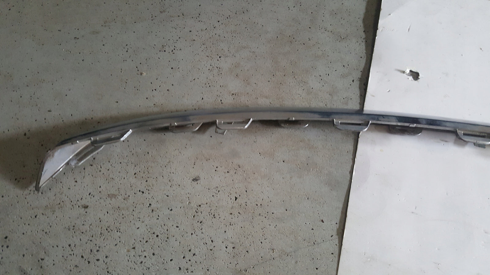AUDI A4 B9 8W0 LISTWA ZDERZAKA TYŁ TYLNA 8W0853551D
