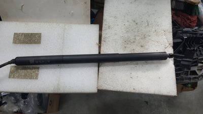 SIŁOWNIK KLAPY BAGAŻNIKA AUDI Q2 16- 81A827851C