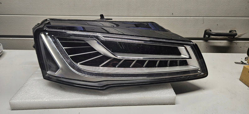 Pr Matrix Audi A8 S8 4H0941036 IDEAŁ 2015r