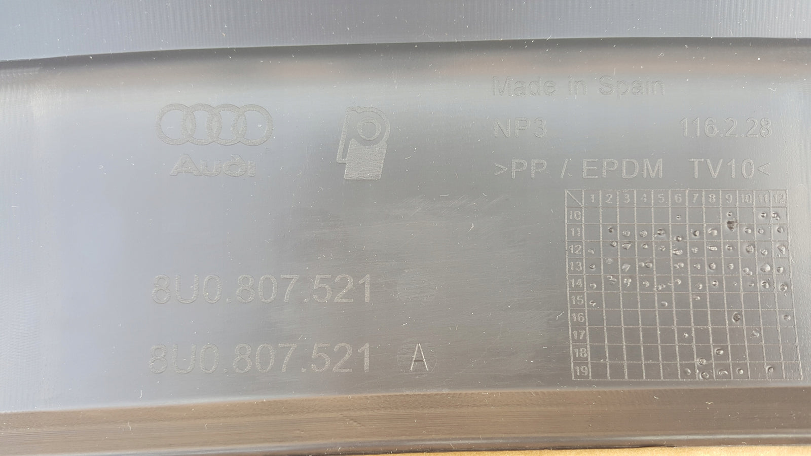 Dokładka zderzaka tył AUDI Q3 8U0807521 NOWA