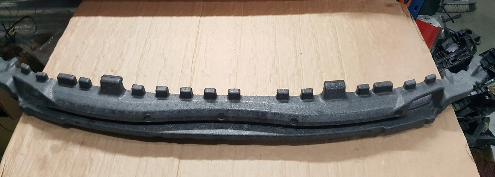 AUDI A4 B9 8W ABSORBER 8W0807550AA